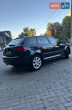 Хэтчбек Audi A3 2005 в 
