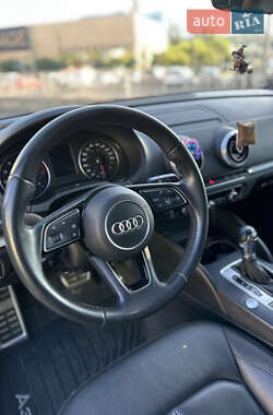 Седан Audi A3 2017 в 