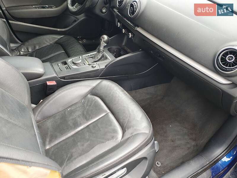 Седан Audi A3 2015 в Рівному
