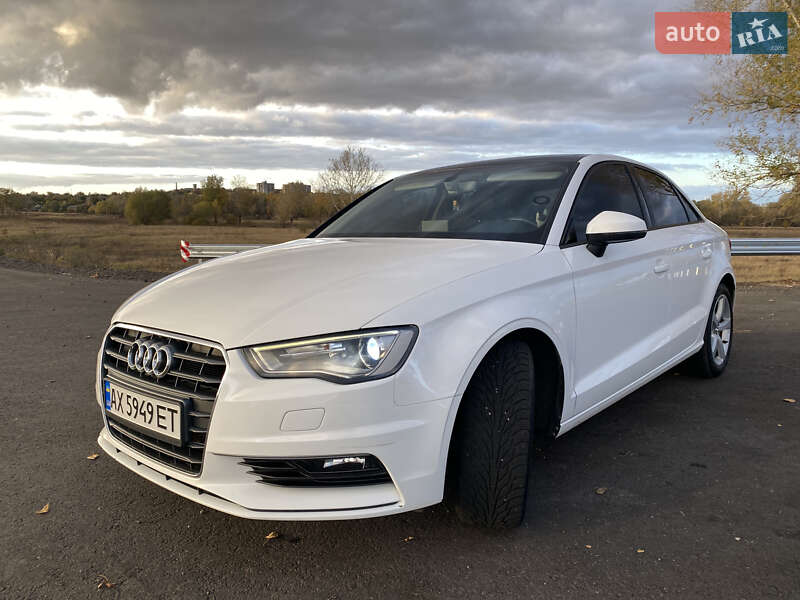 Седан Audi A3 2015 в Балаклее