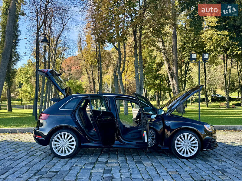 Хетчбек Audi A3 2016 в Києві