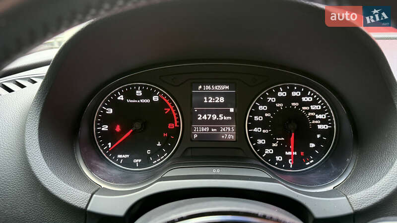 Седан Audi A3 2016 в Киеве