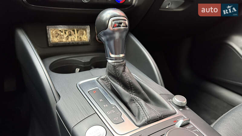 Седан Audi A3 2016 в Киеве