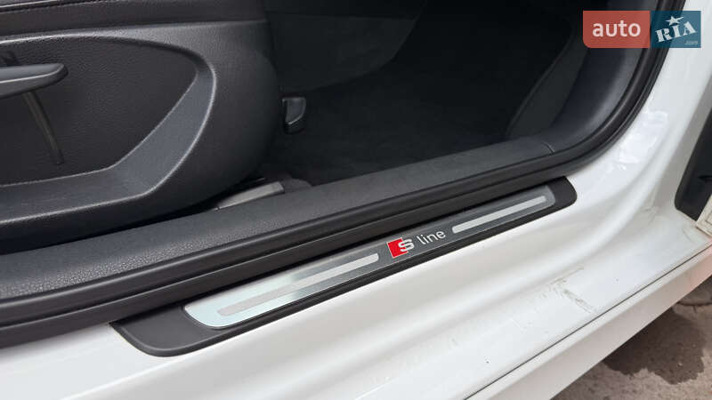 Седан Audi A3 2016 в Киеве