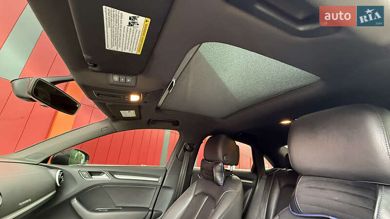 Седан Audi A3 2016 в Киеве