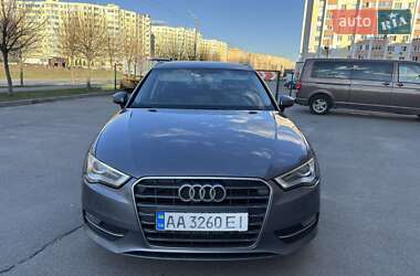 Хетчбек Audi A3 2016 в 