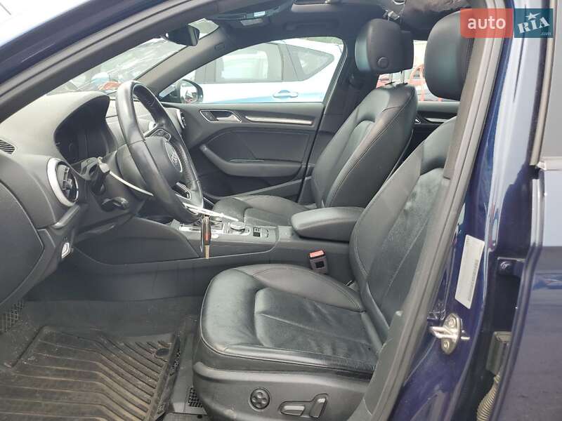 Седан Audi A3 2018 в Луцьку