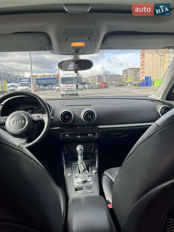 Седан Audi A3 2014 в Ивано-Франковске