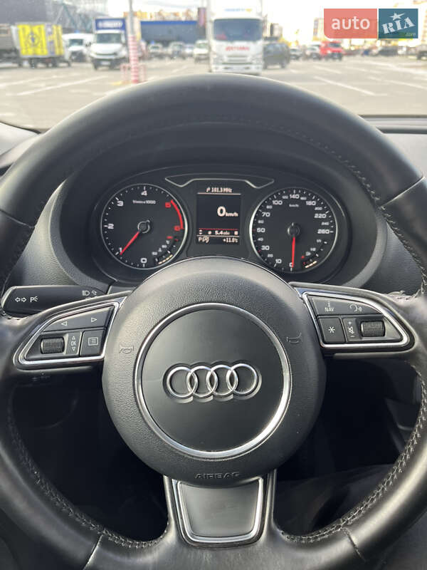 Седан Audi A3 2014 в Ивано-Франковске