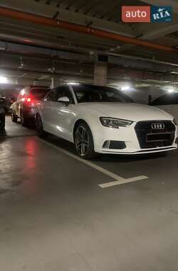 Седан Audi A3 2017 в 