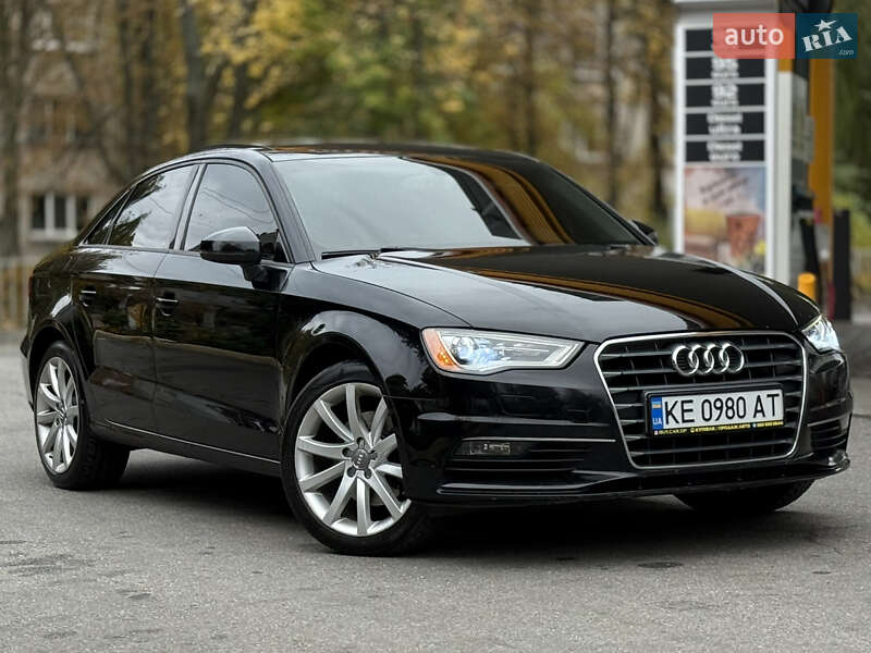 Седан Audi A3 2014 в Дніпрі