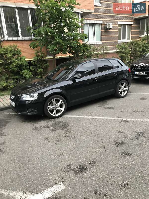 Хэтчбек Audi A3 2008 в 