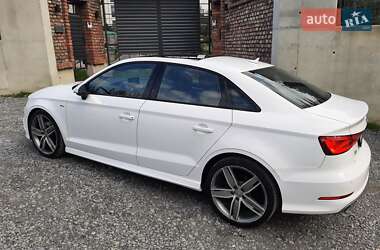 Хетчбек Audi A3 2015 в 