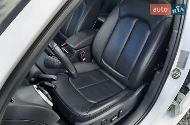 Хетчбек Audi A3 2015 в 