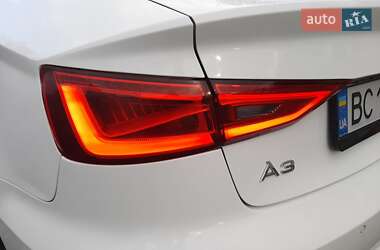 Хетчбек Audi A3 2015 в 