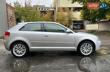 Хэтчбек Audi A3 2006 в 