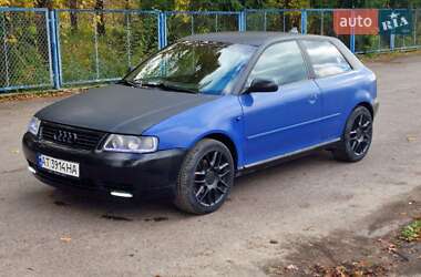 Хэтчбек Audi A3 1998 в 