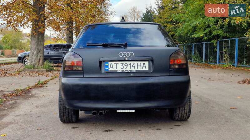 Хетчбек Audi A3 1998 в Хирові