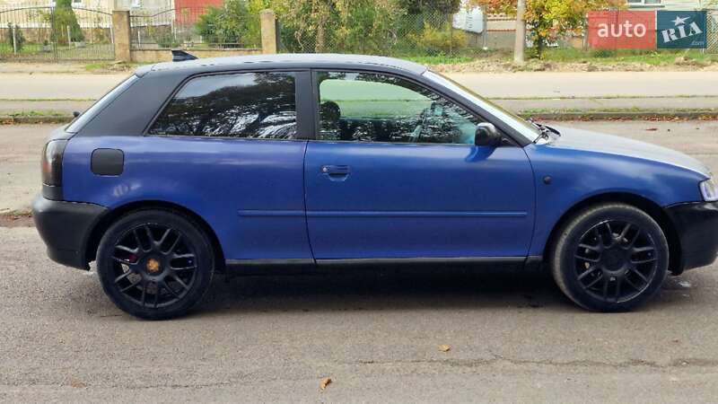 Хетчбек Audi A3 1998 в Хирові