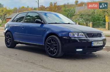 Хэтчбек Audi A3 1998 в 