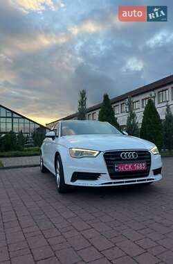 Седан Audi A3 2015 в Стрые