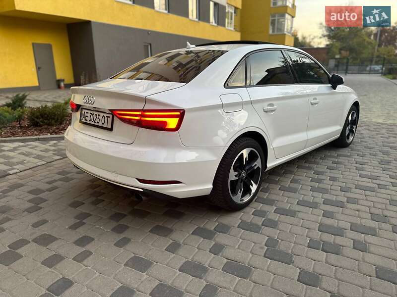 Седан Audi A3 2017 в Виннице