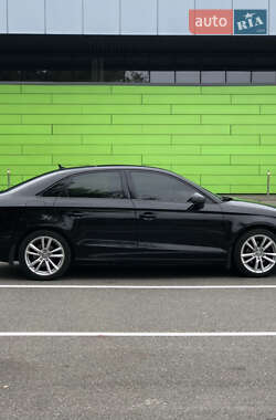 Седан Audi A3 2016 в 