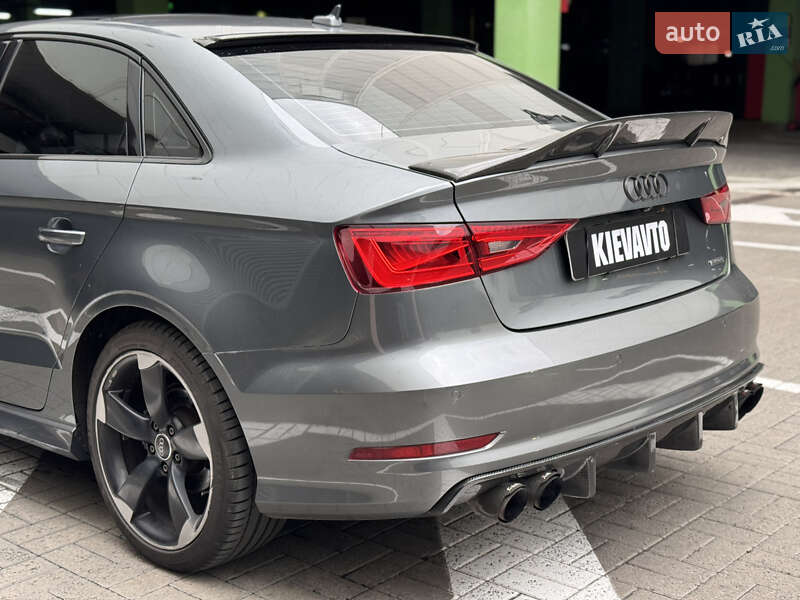 Седан Audi A3 2016 в Киеве