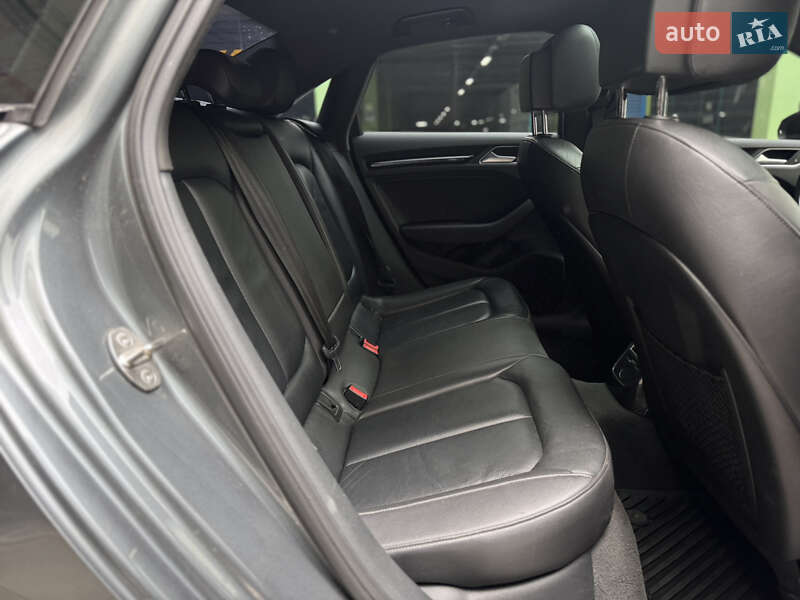Седан Audi A3 2016 в Киеве