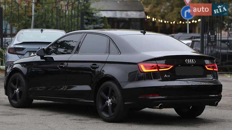 Седан Audi A3 2015 в Киеве