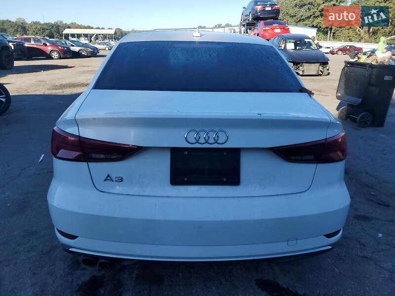 Седан Audi A3 2017 в Киеве