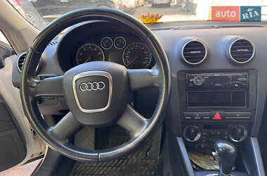 Хэтчбек Audi A3 2007 в 