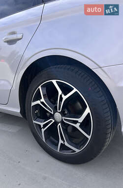 Седан Audi A3 2015 в 