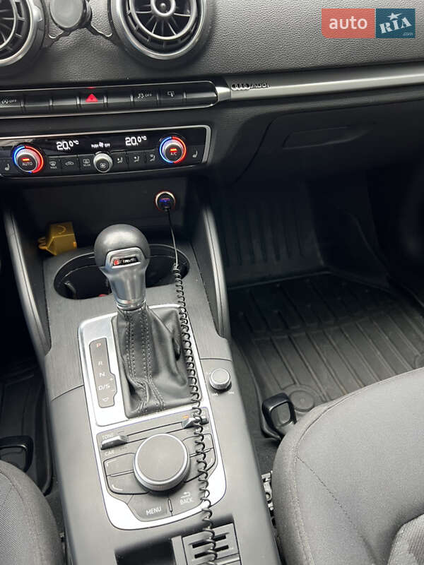 Седан Audi A3 2014 в Києві
