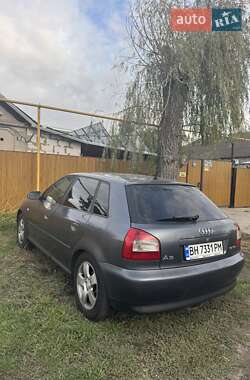 Хэтчбек Audi A3 2002 в 
