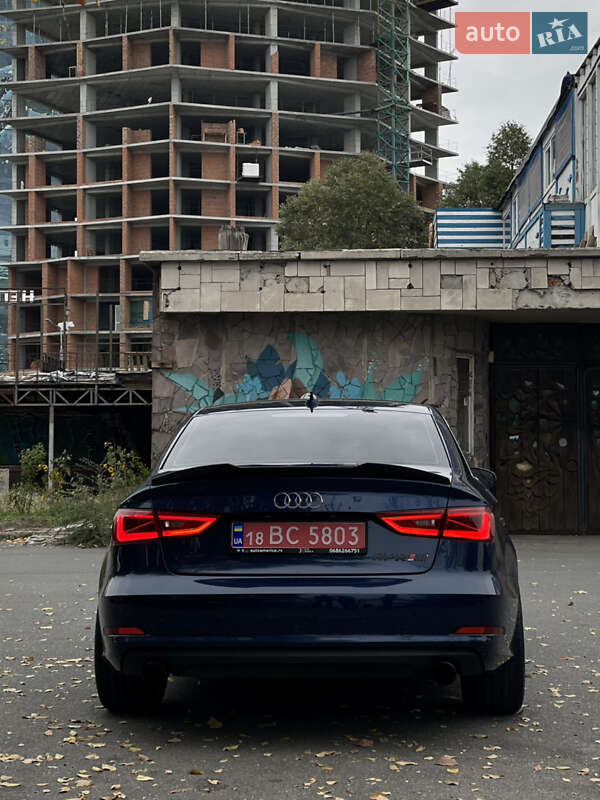Седан Audi A3 2014 в Дніпрі