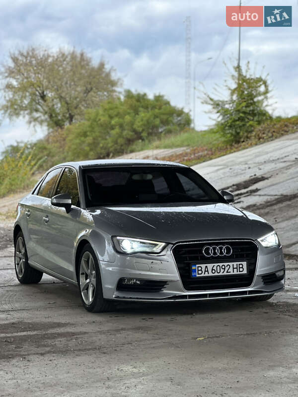 Седан Audi A3 2013 в Києві