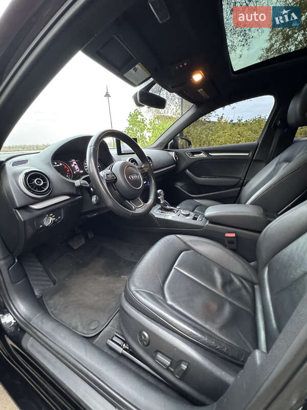 Седан Audi A3 2015 в Киеве