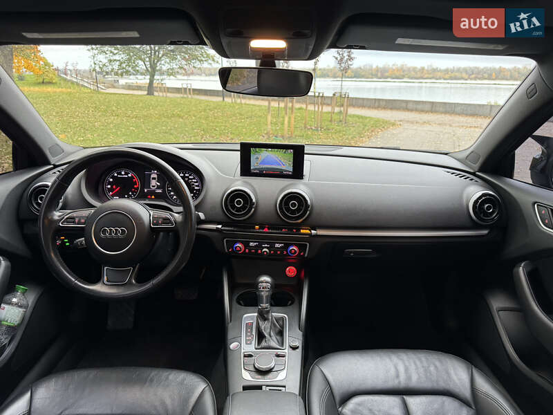 Седан Audi A3 2015 в Киеве