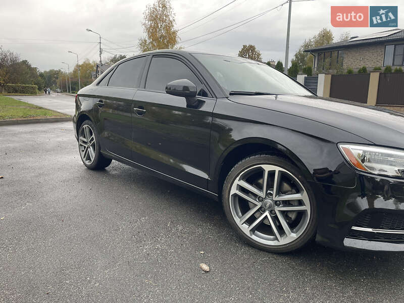 Седан Audi A3 2019 в Киеве