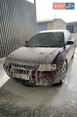 Хетчбек Audi A3 1999 в 