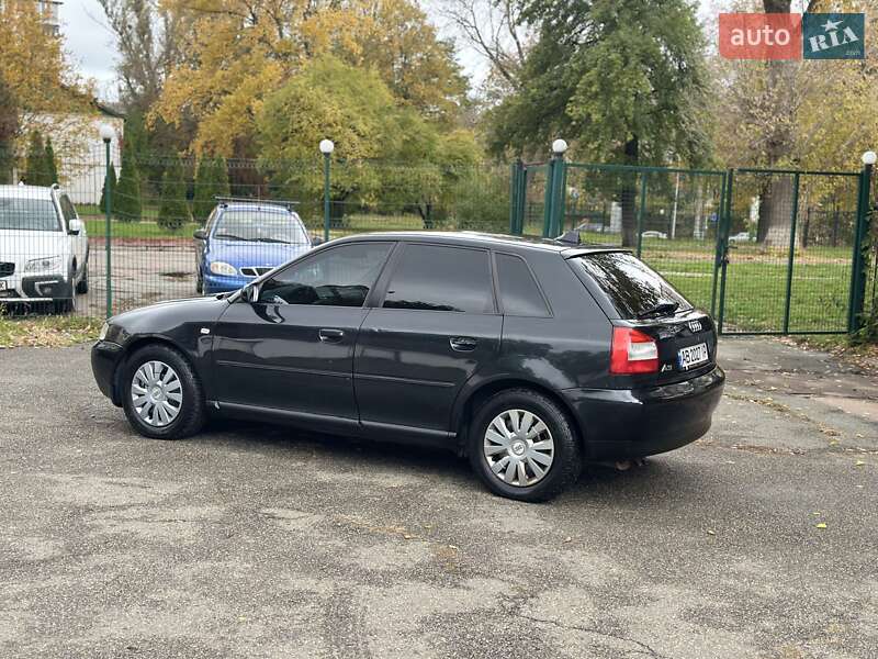 Хэтчбек Audi A3 2002 в Киеве