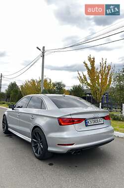 Седан Audi A3 2016 в 