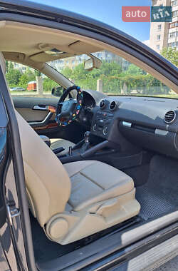 Хетчбек Audi A3 2004 в  фото 12 Хетчбек Audi A3 2004 в