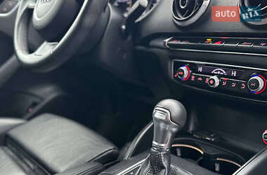Хетчбек Audi A3 2015 в 