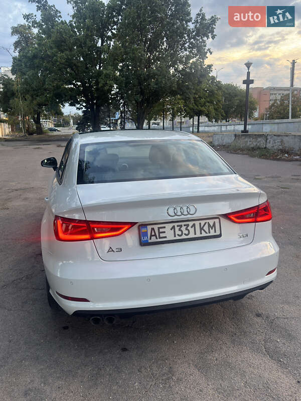 Седан Audi A3 2016 в Днепре