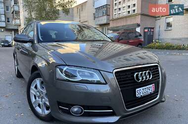 Хетчбек Audi A3 2010 в 