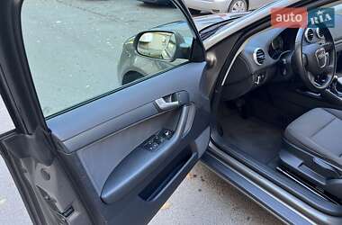 Хетчбек Audi A3 2010 в 