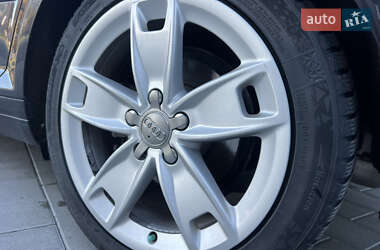 Хетчбек Audi A3 2010 в 