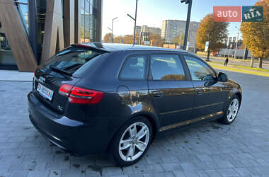 Хетчбек Audi A3 2010 в 